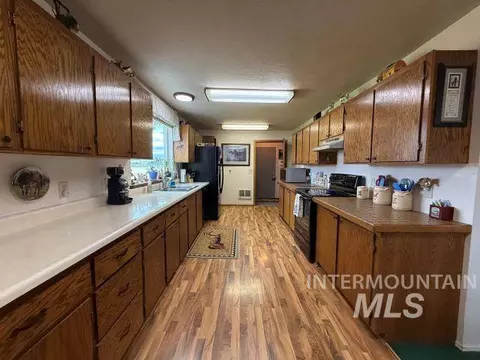 Kitchen - 848 Jonathan Rd, Weiser, ID 83672 photo 1 of 2