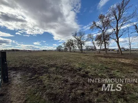 Exterior - 848 Jonathan Rd, Weiser, ID 83672 photo 7 of 12