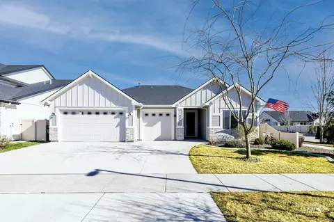 882 E Pascua Dr, Kuna, ID 83634