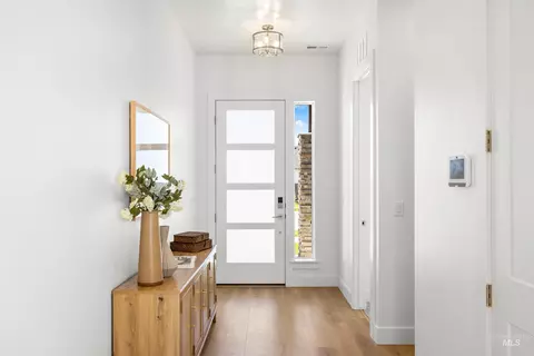 Entry Way - 6378 W Largo Dr #ROGUE -TBB, Eagle, ID 83616 photo 1 of 3