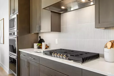 Kitchen - 6378 W Largo Dr #ROGUE -TBB, Eagle, ID 83616 photo 5 of 7