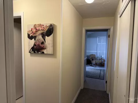 Entry Way - 1145 Utah St, Gooding, ID 83330 photo 2 of 3