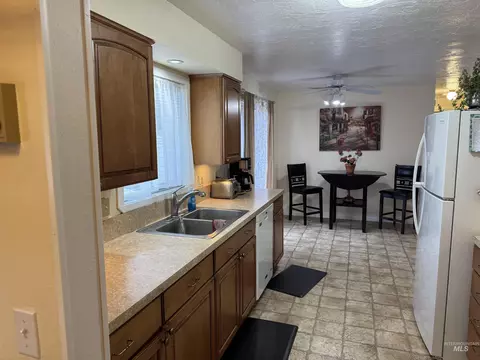 Kitchen - 1145 Utah St, Gooding, ID 83330 photo 2 of 5
