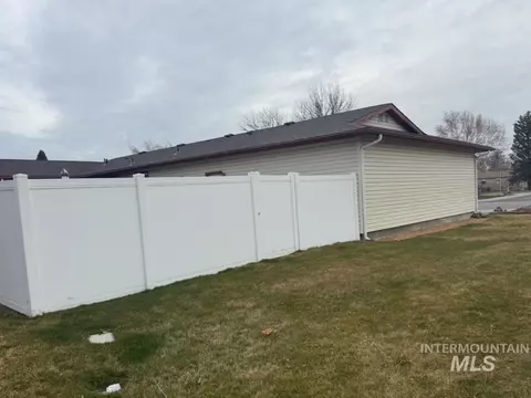 Exterior - 1145 Utah St, Gooding, ID 83330 photo 1 of 14