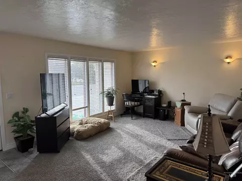 Living - 1145 Utah St, Gooding, ID 83330 photo 1 of 2
