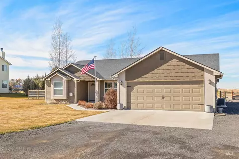 3815 N 2456 E, Filer, ID 83328