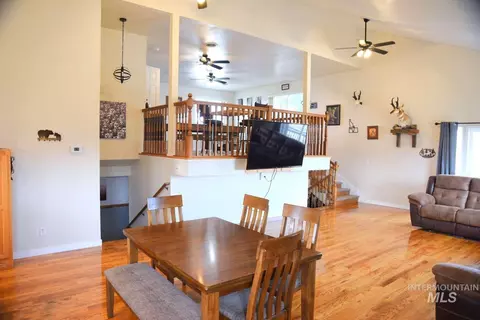 Dining - 1065 Loafer Ln, Weiser, ID 83672 photo 2 of 2