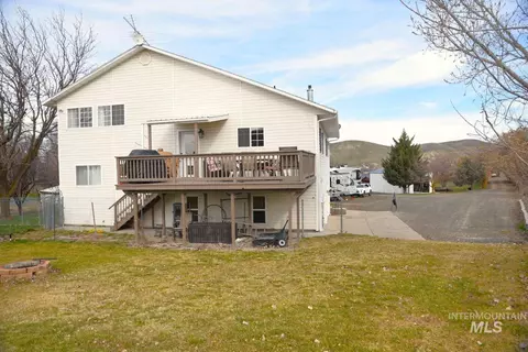 Exterior - 1065 Loafer Ln, Weiser, ID 83672 photo 2 of 3