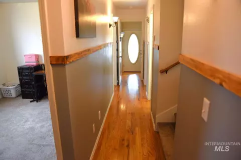 Entry Way - 1065 Loafer Ln, Weiser, ID 83672 photo 2 of 4