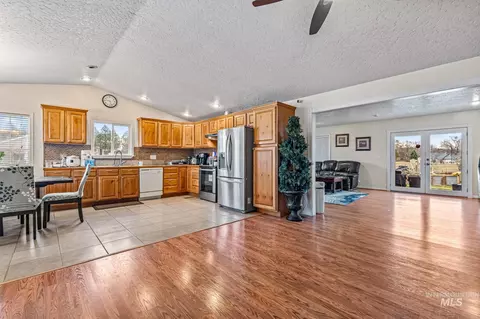 7119 Birch Ln, Nampa, ID 83687