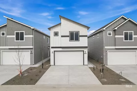 1950 NW Strahorn Dr, Mountain Home, ID 83647