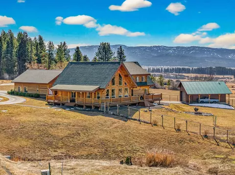 3818 Osprey Cir, New Meadows, ID 83654