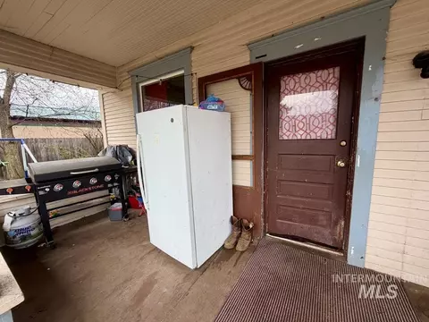 Exterior - 710 Maple St, Kamiah, ID 83536 photo 2 of 3