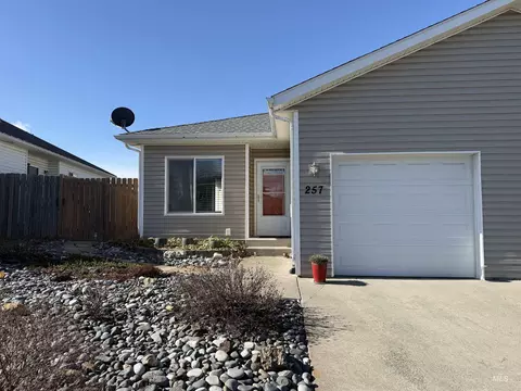 257 Pintail Ln, Moscow, ID 83843
