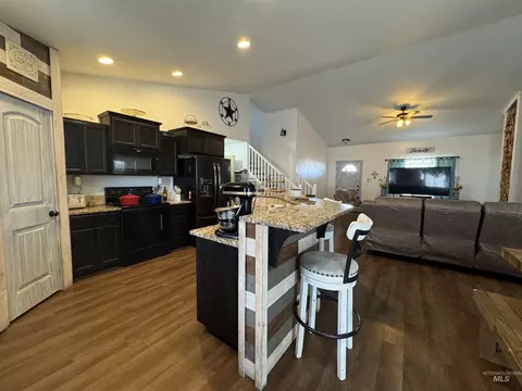 Kitchen - 817 Owl Ct, Jerome, ID 83338 photo 3 of 4