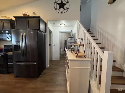 Entry Way - 817 Owl Ct, Jerome, ID 83338 photo 1 of 1