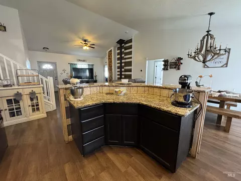 Kitchen - 817 Owl Ct, Jerome, ID 83338 photo 4 of 4