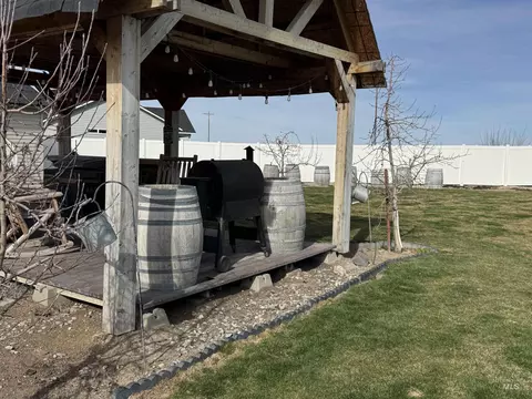 Exterior - 817 Owl Ct, Jerome, ID 83338 photo 5 of 11