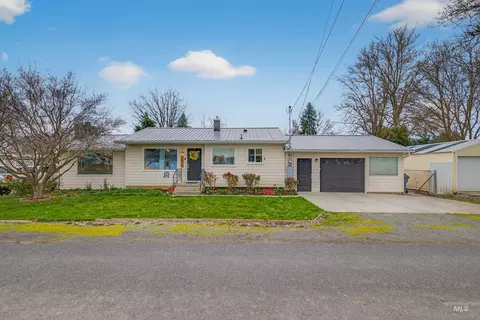 733 Airway Ave, Lewiston, ID 83501