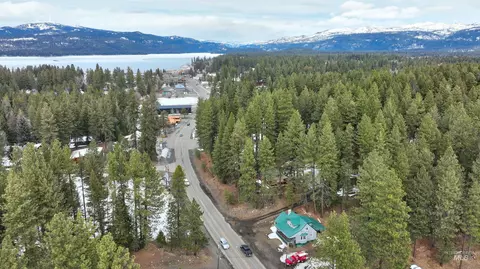 View/Area - 305 N 3rd St, Mccall, ID 83638 photo 2 of 2