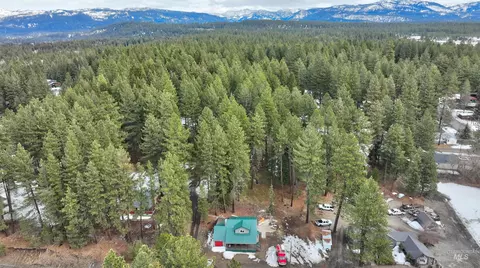View/Area - 305 N 3rd St, Mccall, ID 83638 photo 1 of 2