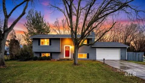 1184 Downing Dr, Eagle, ID 83616