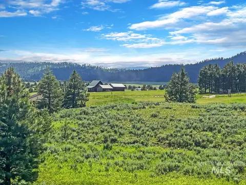 10342 Gamann Dr, Cascade, ID 83611 photo 4