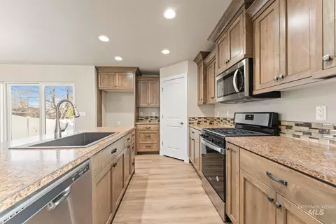 Kitchen - 816 Jack Ave, Jerome, ID 83338 photo 1 of 2