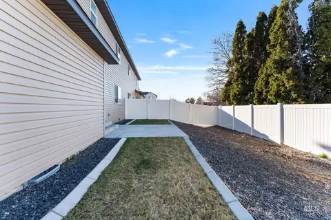 Exterior - 816 Jack Ave, Jerome, ID 83338 photo 5 of 5