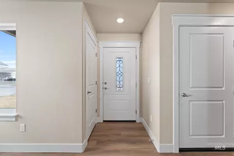 Entry Way - 816 Jack Ave, Jerome, ID 83338 photo 1 of 6