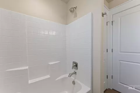 Bath - 812 Jack Ave, Jerome, ID 83338 photo 3 of 3