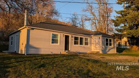 1269 Main St, Pomeroy, WA 99347