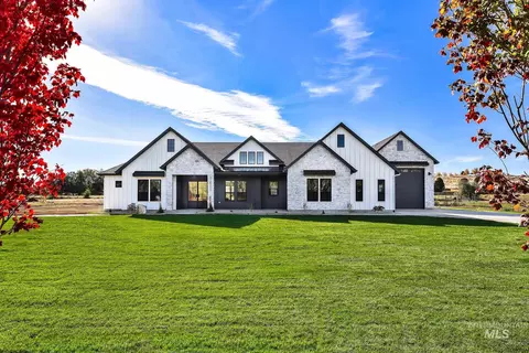 13531 Lake Shore Dr, Nampa, ID 83686