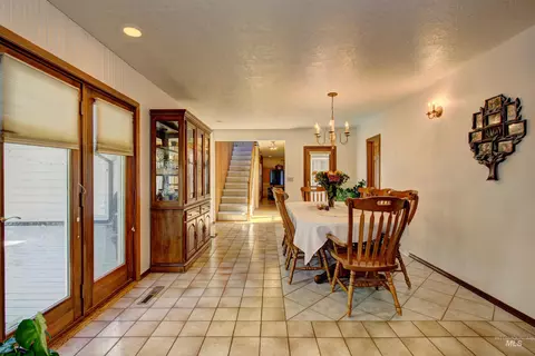 Dining - 150 E Hubbard, Kuna, ID 83634 photo 3 of 4