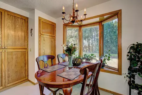 Dining - 150 E Hubbard, Kuna, ID 83634 photo 4 of 4