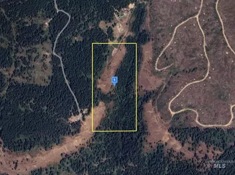 750 Dorning Dr, Saint Maries, ID 83861