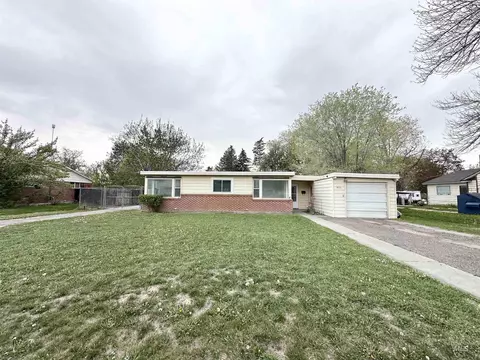 455 Sunrise Blvd N, Twin Falls, ID 83301