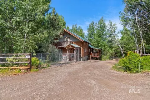 20 Red Fir Dr, Boise, ID 83716