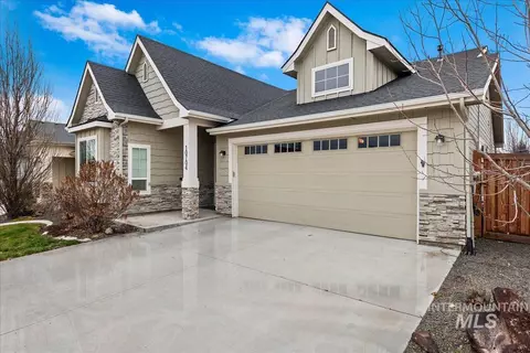 10704 W Evelia St, Boise, ID 83709