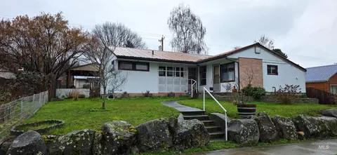 712 Hill St, Kamiah, ID 83536