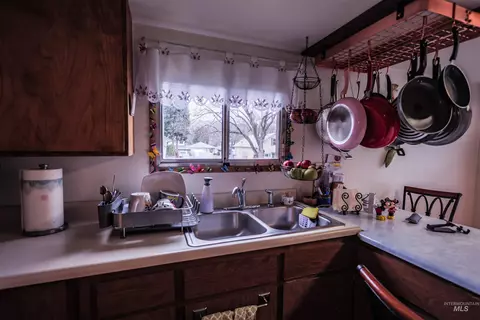 Kitchen - 712 Hill St, Kamiah, ID 83536 photo 5 of 5