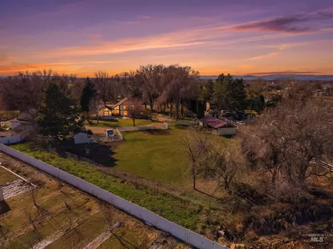 5702 E Victory Rd, Nampa, ID 83687