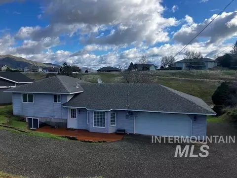 2360 Rolling Hills Dr, Clarkston, WA 99403