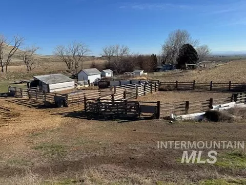 2580 Schweizer Rd, Nyssa, OR 97913