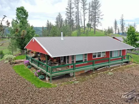 402 Beaver Slide Rd, Kamiah, ID 83536