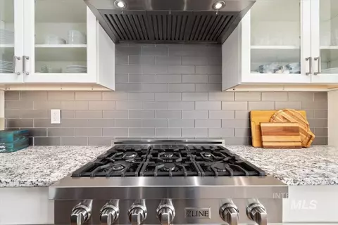 Kitchen - 8042 W Decathlon, Eagle, ID 83616 photo 6 of 7