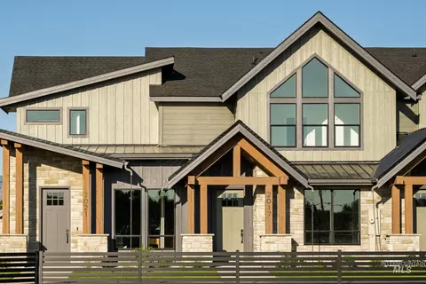 2027 W Freya Ct, Eagle, ID 83616