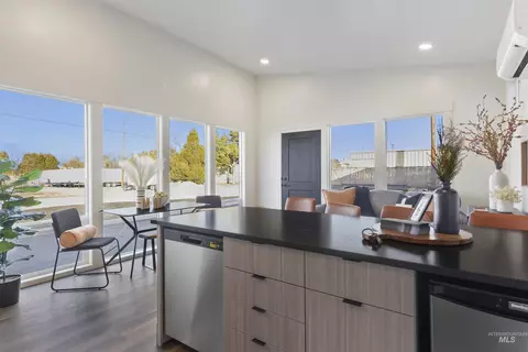Kitchen - 116 Raven Loop, Cascade, ID 83611 photo 2 of 3