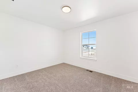 Bedroom - 1330 19th Ave E, Jerome, ID 83338 photo 1 of 6