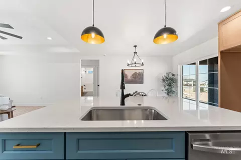 Kitchen - 1330 19th Ave E, Jerome, ID 83338 photo 7 of 7